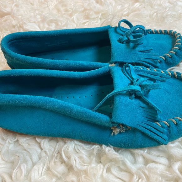 Minnetonka turquoise moccasins size 8 - Picture 6 of 7